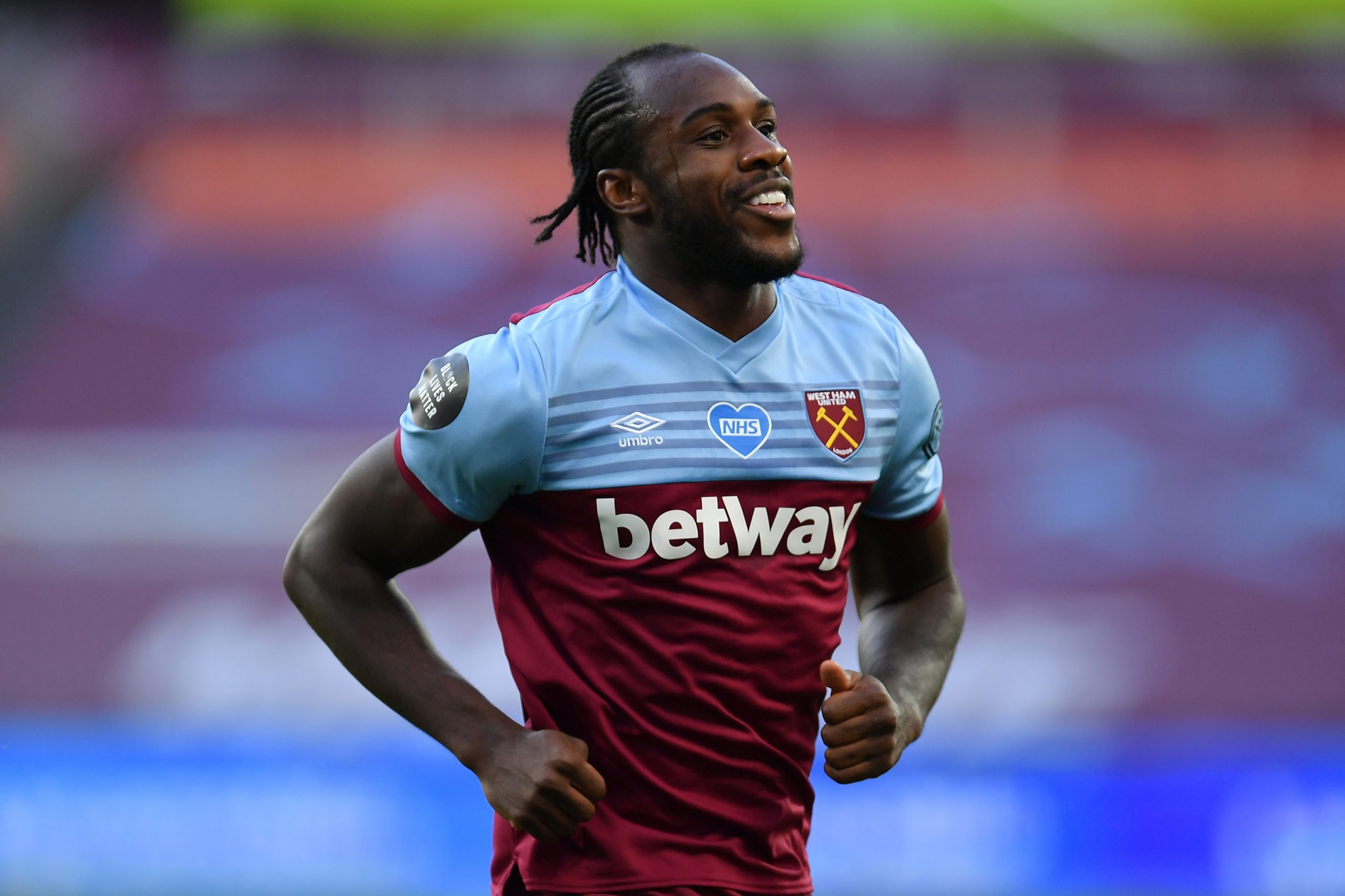 Michail Antonio có cơ hội vượt mặt Di Canio