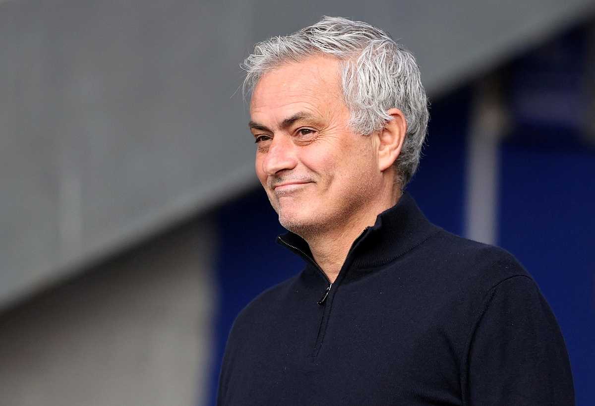 Jose Mourinho - HLV chi tiền nhiều nhất trên thị trường chuyển nhượng