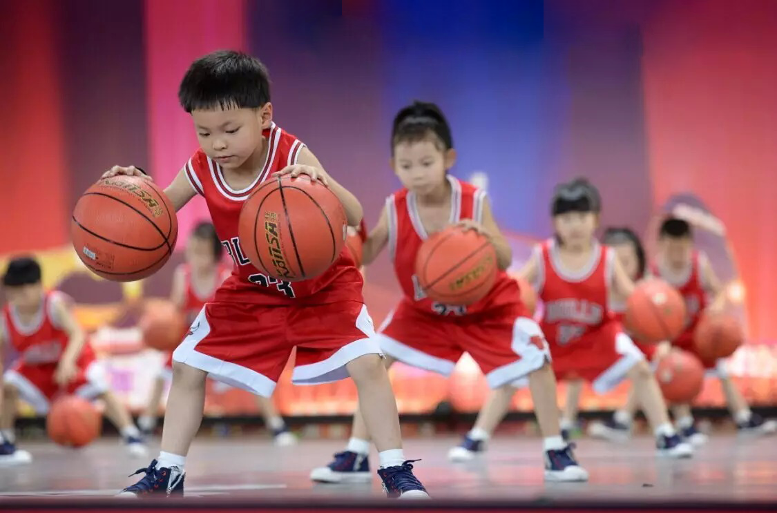 bổ sung dinh dưỡng như thế nào là phù hợp cho trẻ chơi bóng rổ?
