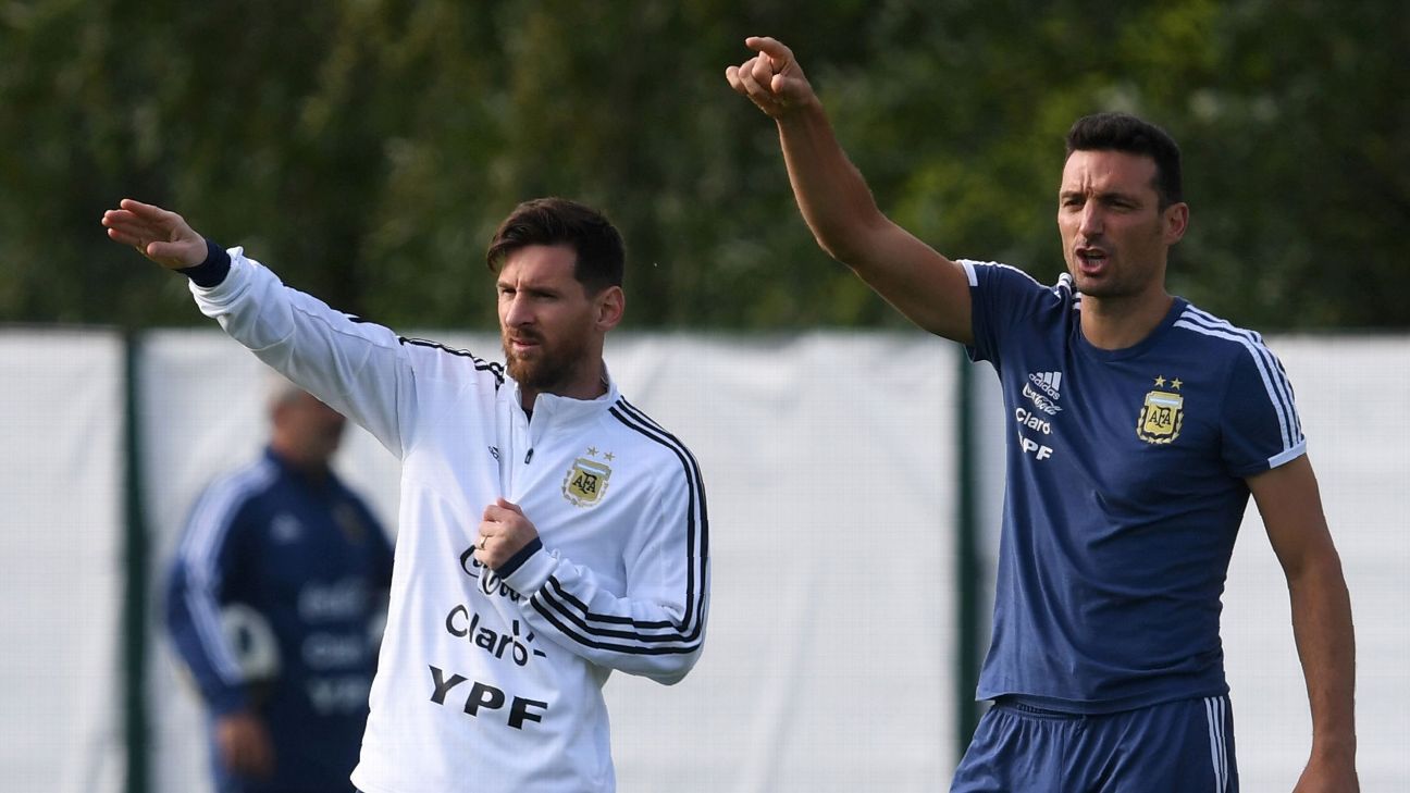 Lionel Scaloni tiết lộ Messi bị chấn thương trong trận chung kết