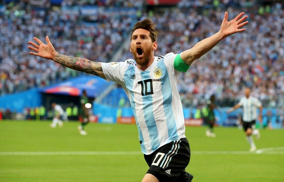 Lionel Messi cảm ơn tới một CĐV người Argentina 100 tuổi